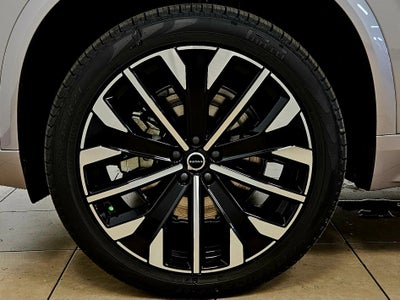 2026 Volvo XC90 Plus