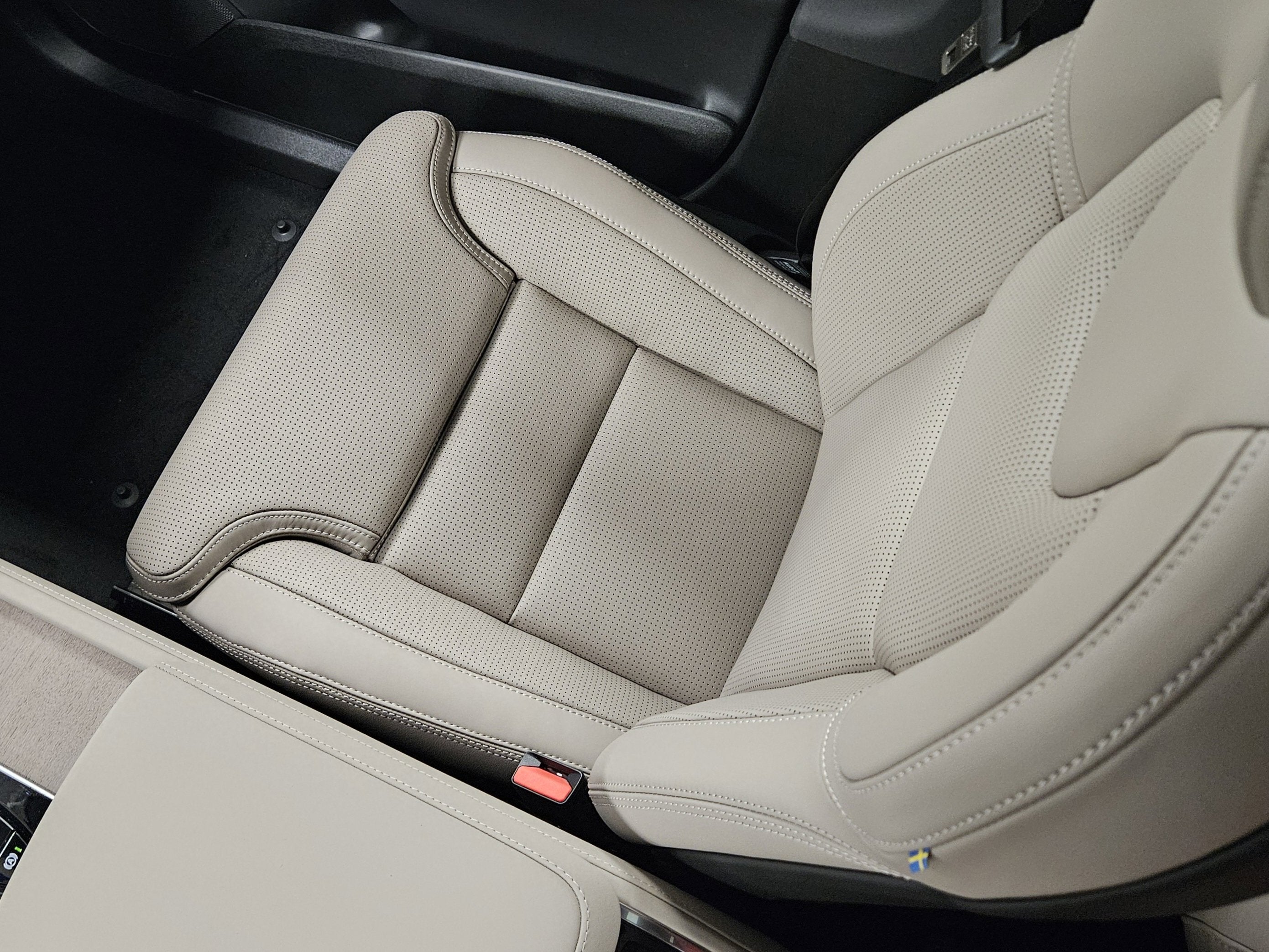 2026 Volvo XC90 B5 AWD ULTRA 7-SEATER