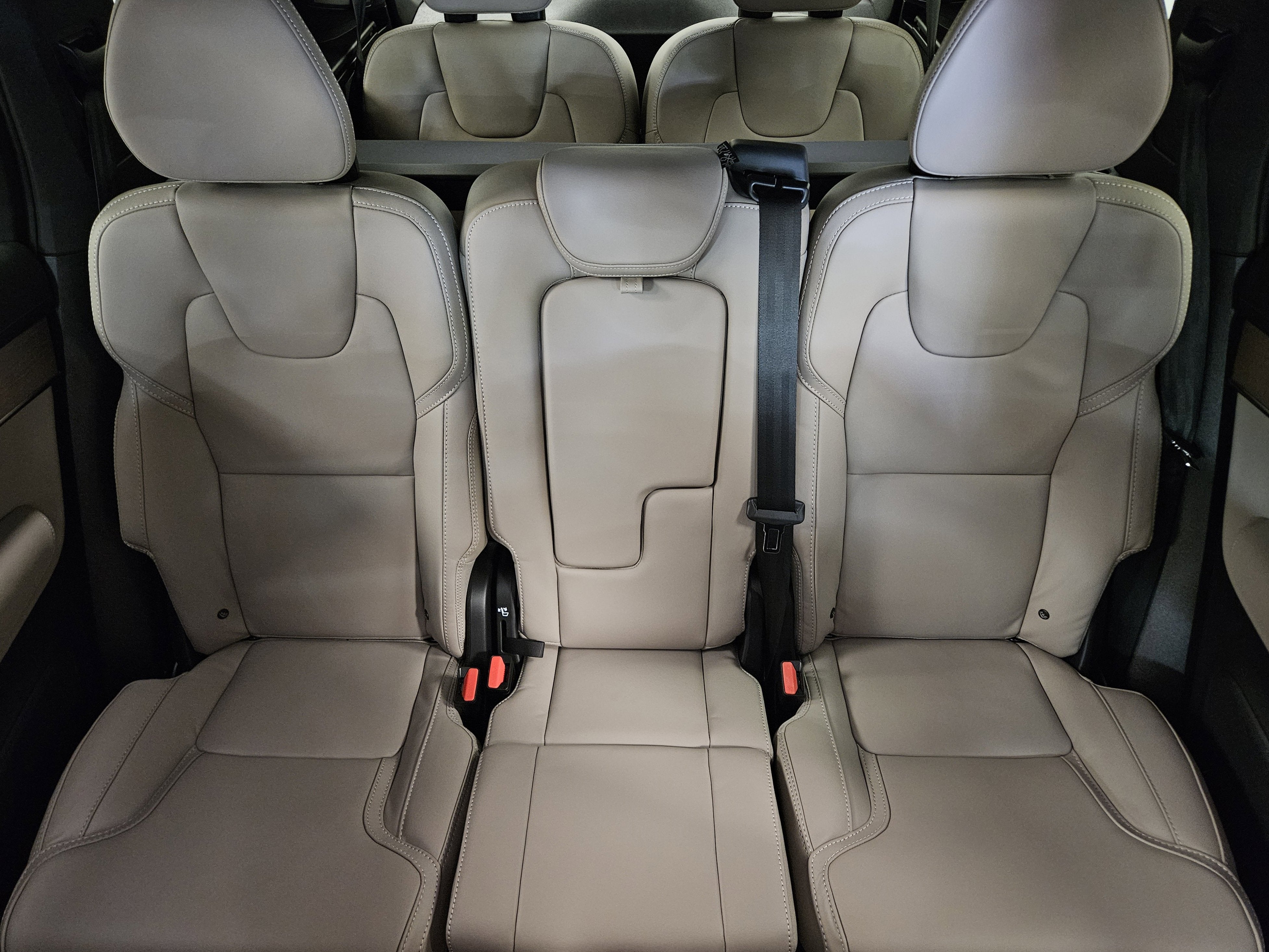 2026 Volvo XC90 B5 AWD ULTRA 7-SEATER