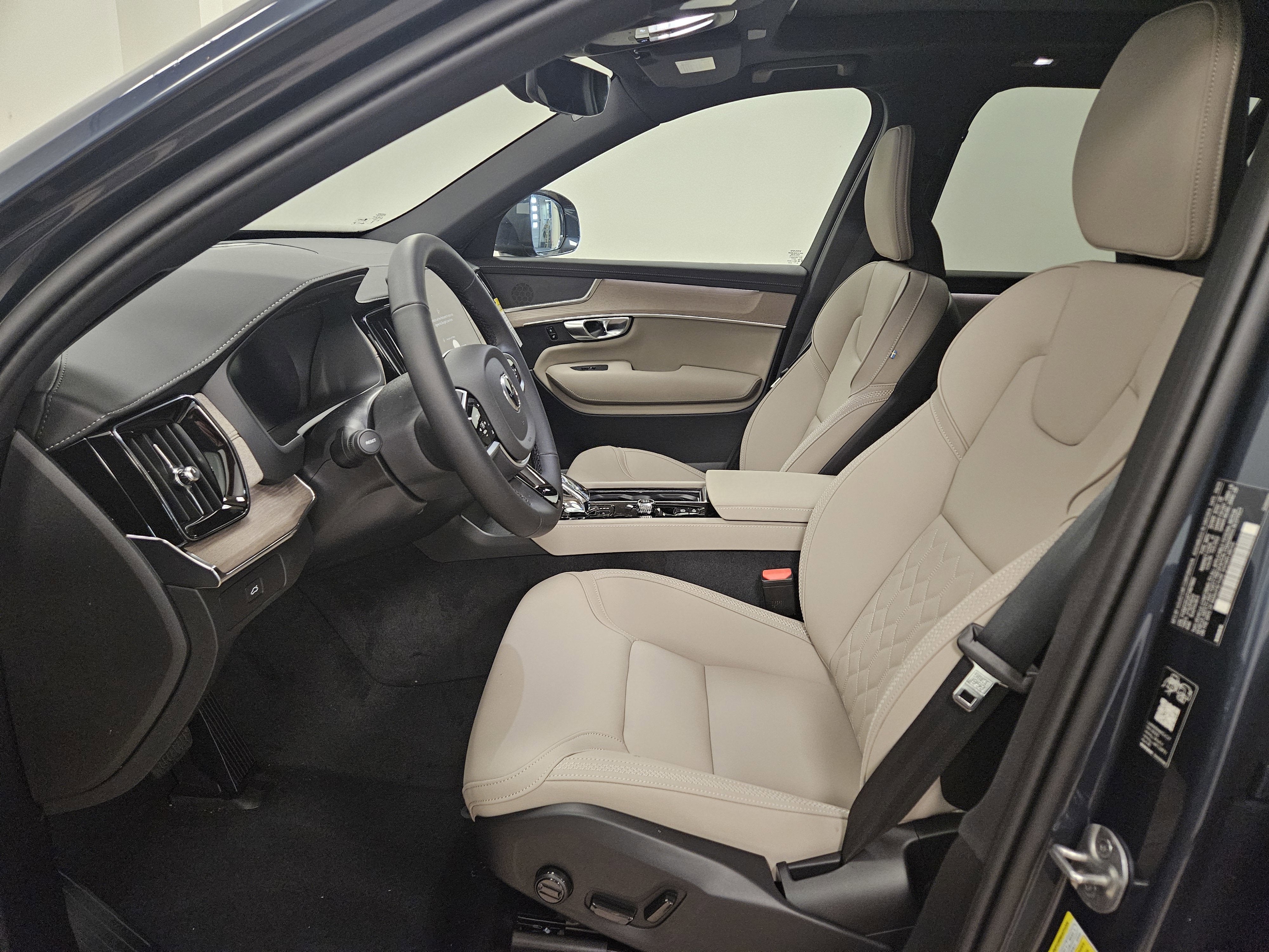 2026 Volvo XC90 Core