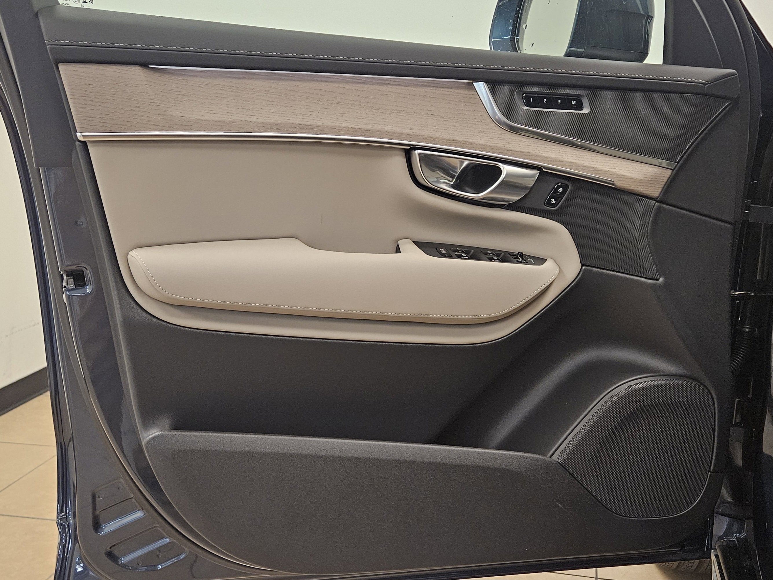 2026 Volvo XC90 Core