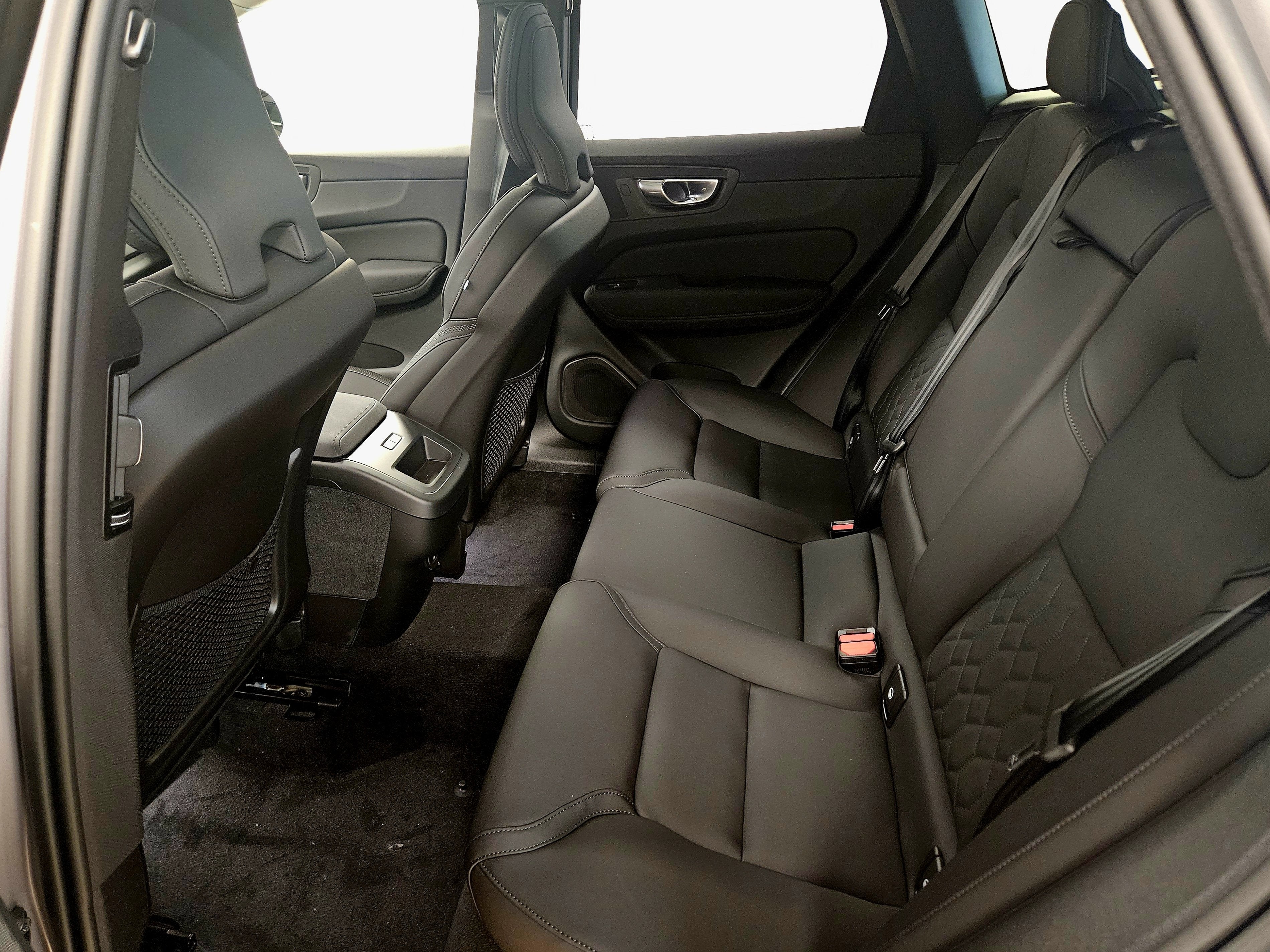 2026 Volvo XC60 Plus