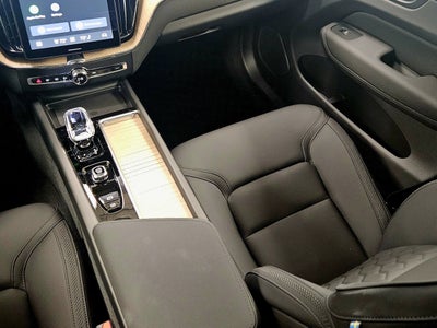 2026 Volvo XC60 Plus