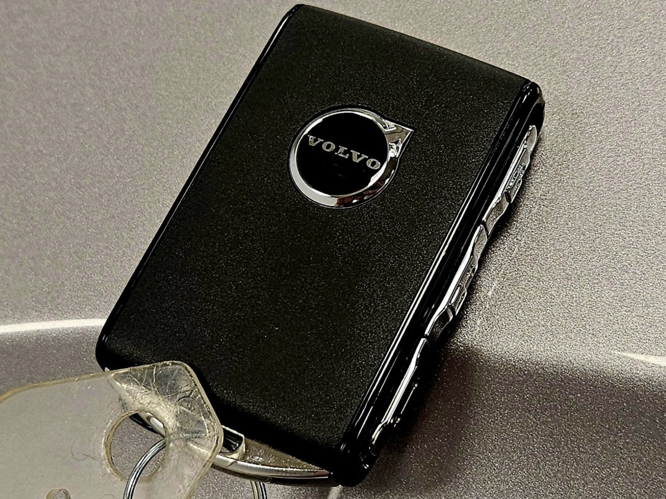 2026 Volvo XC60 Plus