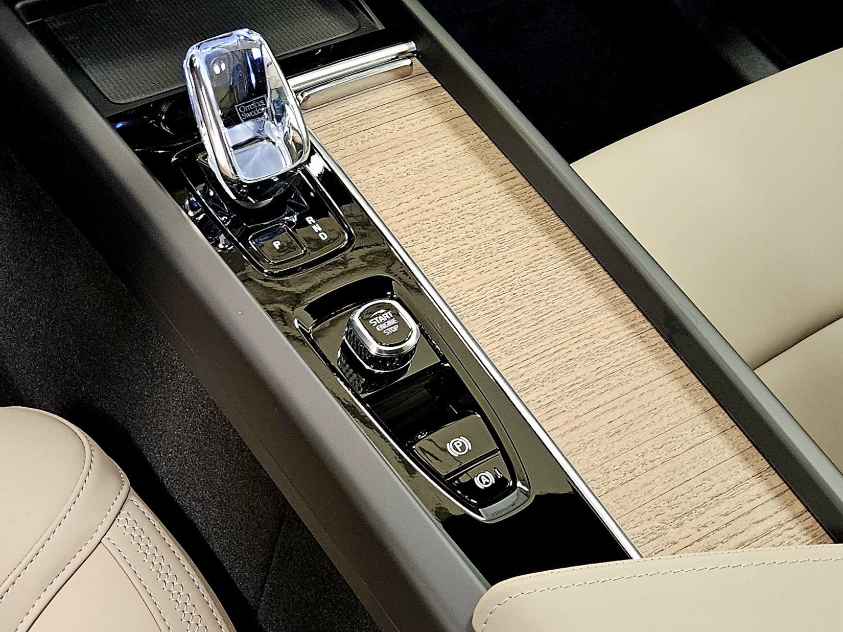 2026 Volvo XC60 Plus