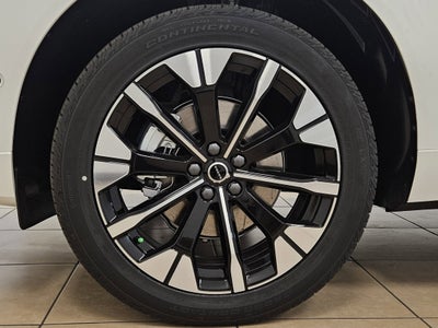 2026 Volvo XC60 Plus