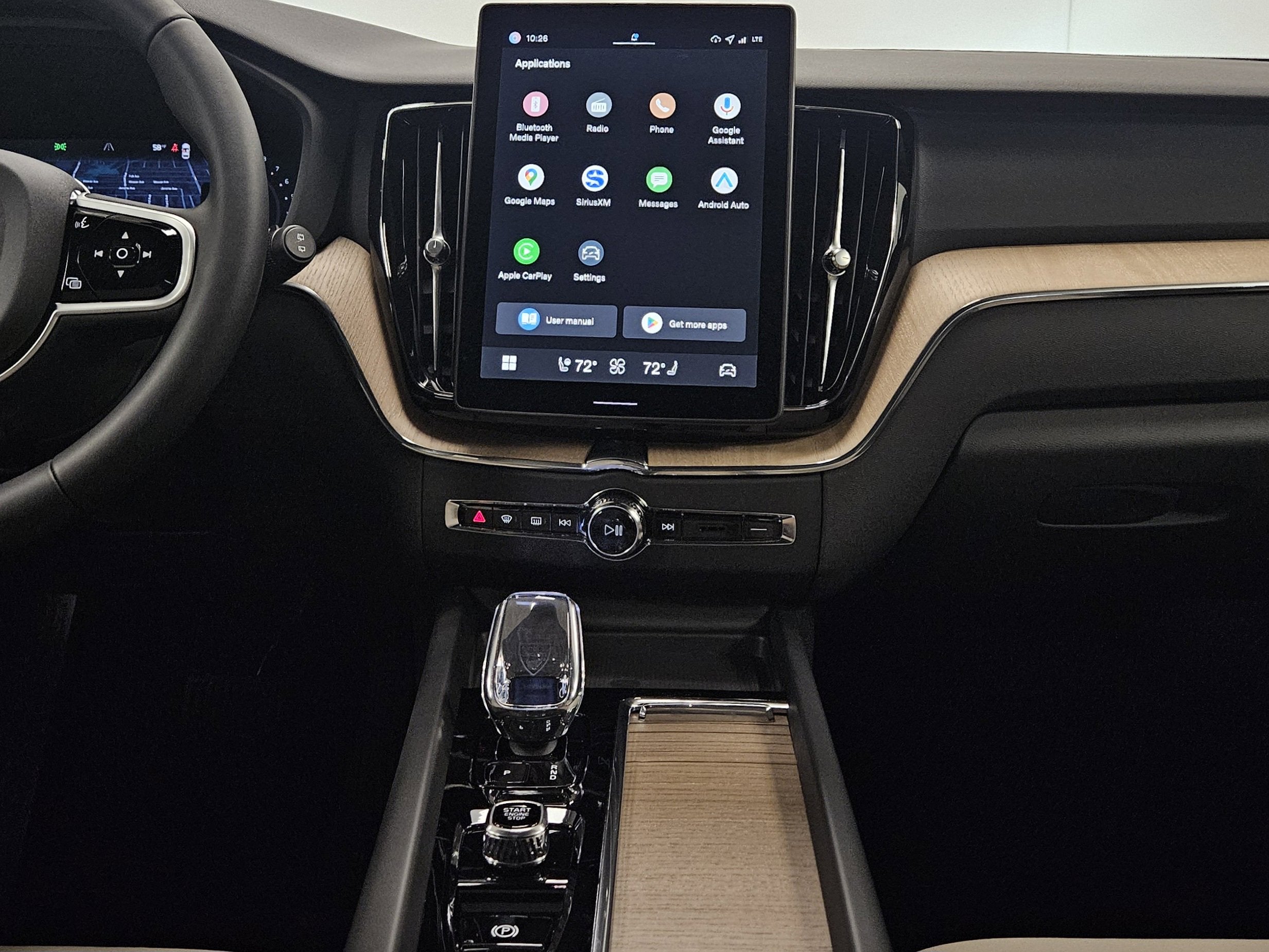 2026 Volvo XC60 Plus