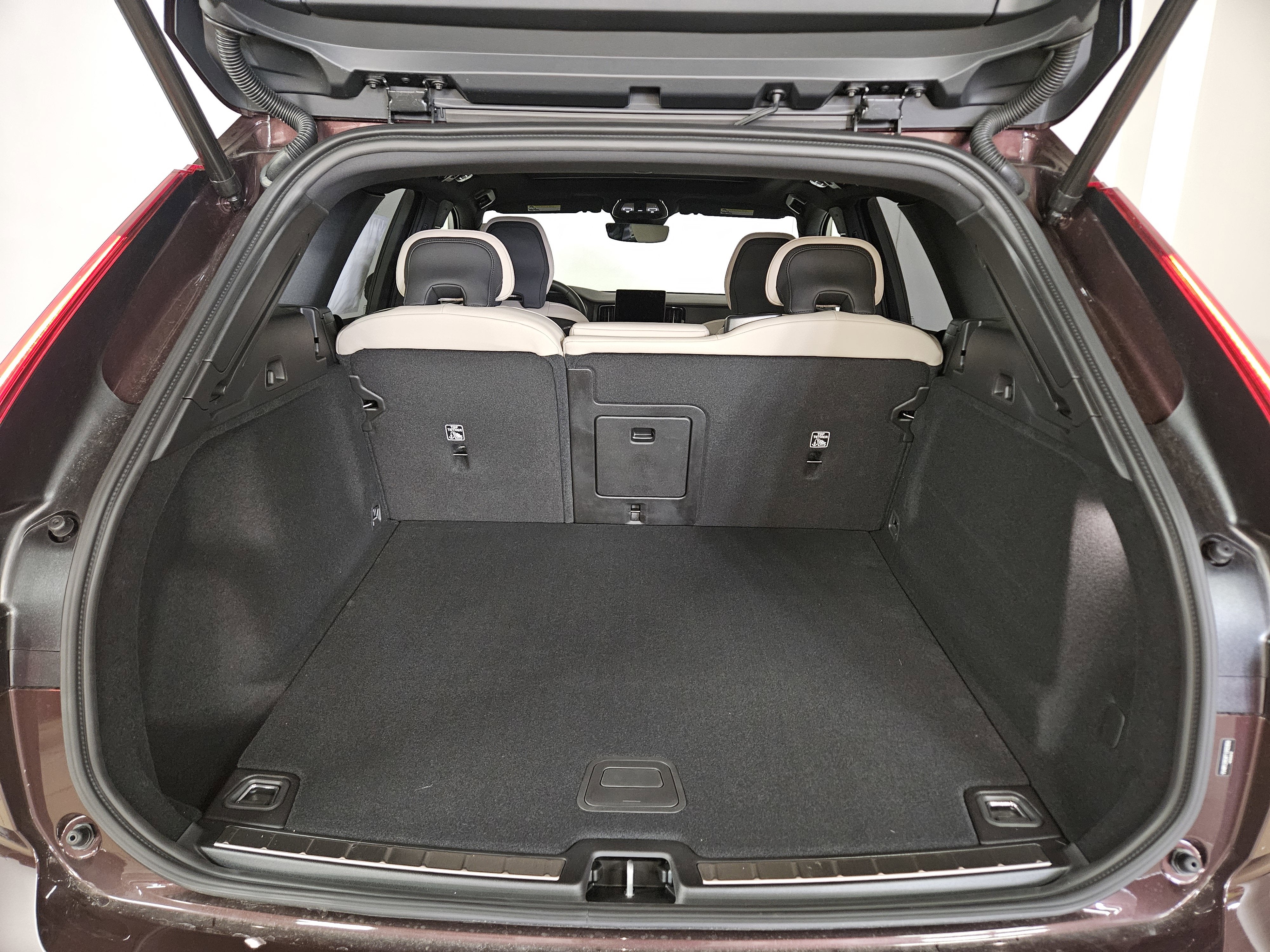 2026 Volvo XC60 Plus