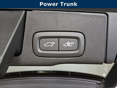 2026 Volvo XC60 Plus