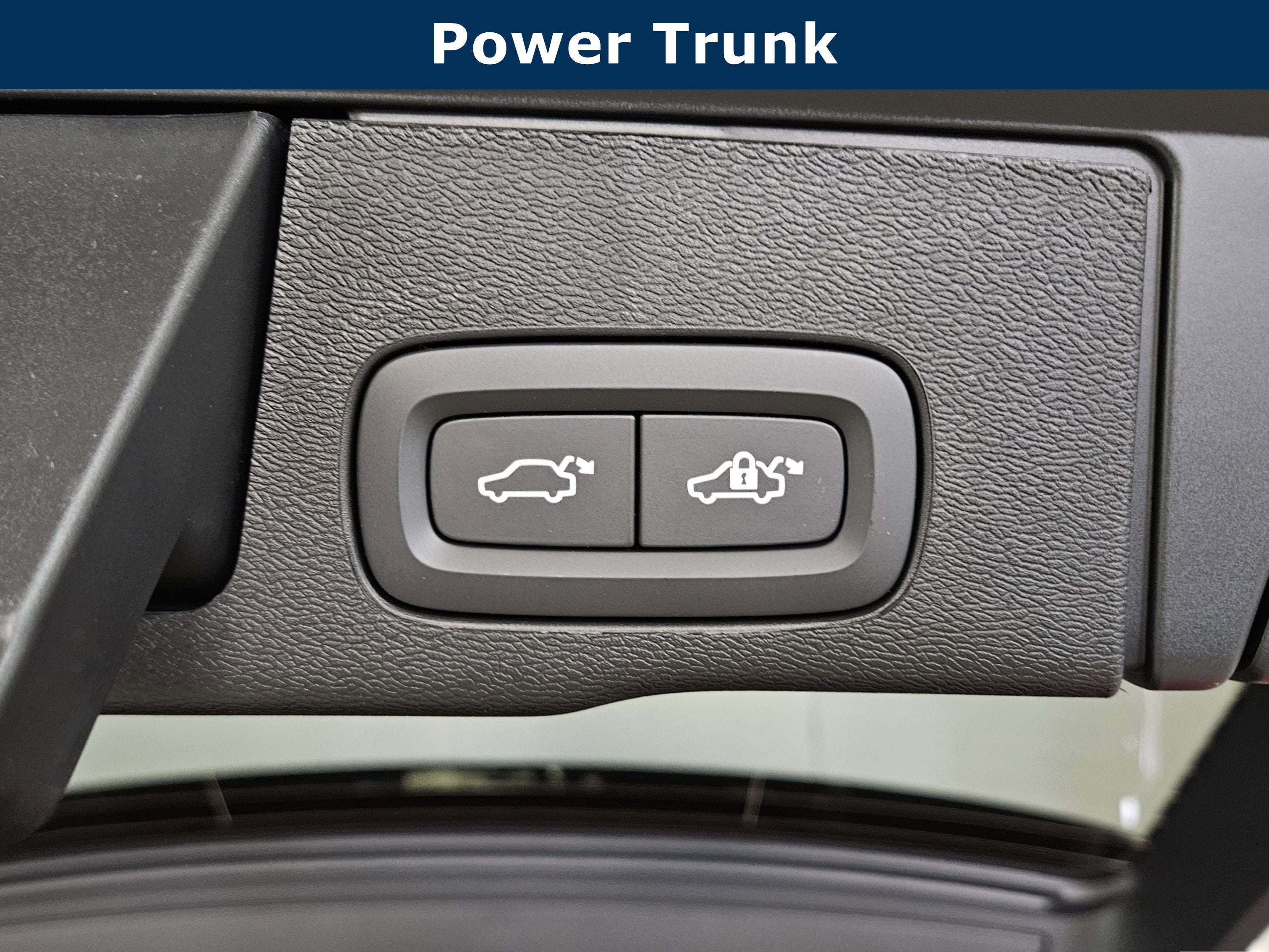 2026 Volvo XC60 Plus