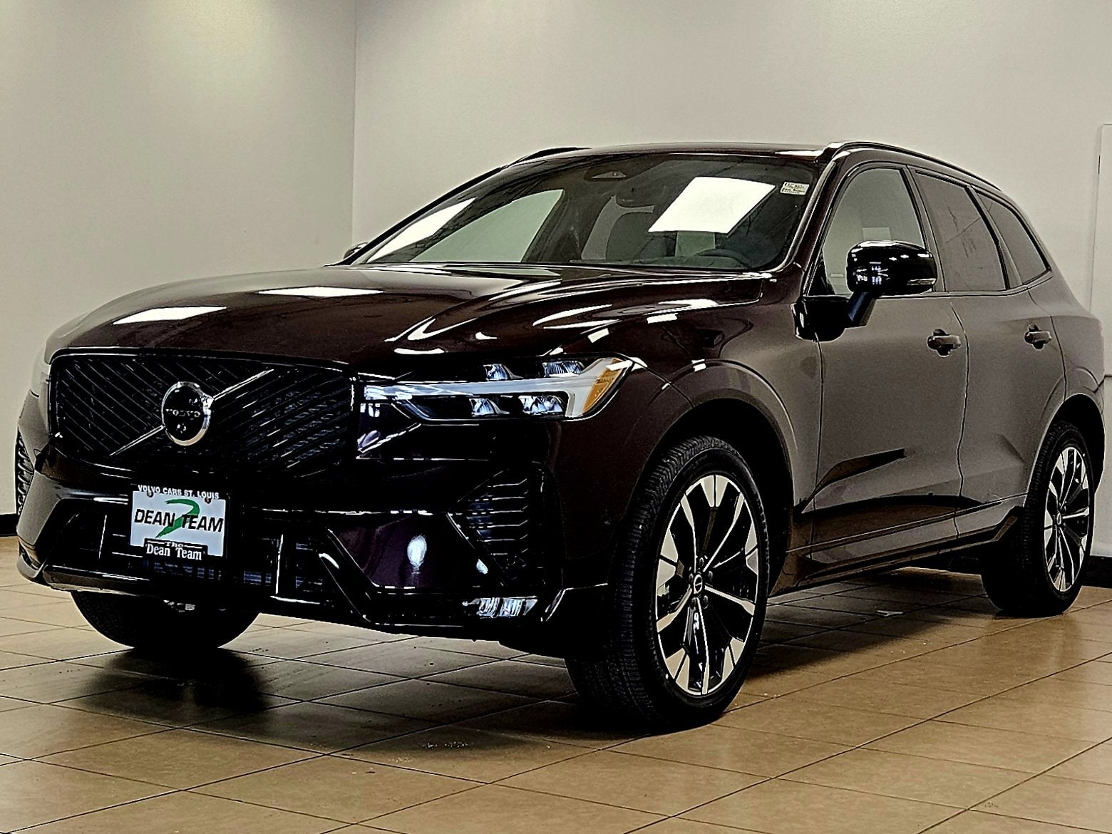 2026 Volvo XC60 Plus