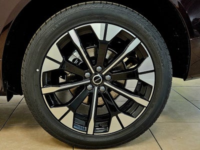 2026 Volvo XC60 Plus