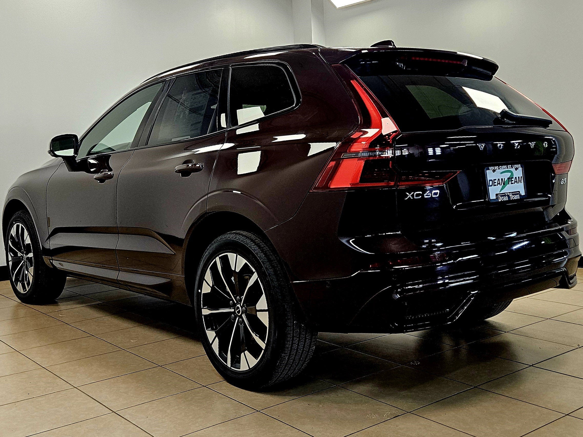 2026 Volvo XC60 Plus