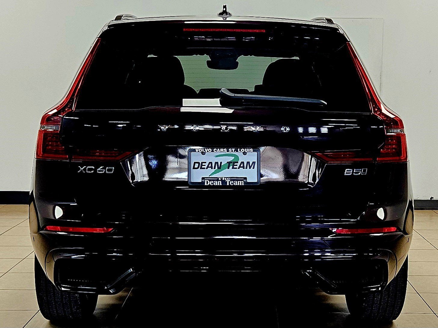 2026 Volvo XC60 Plus