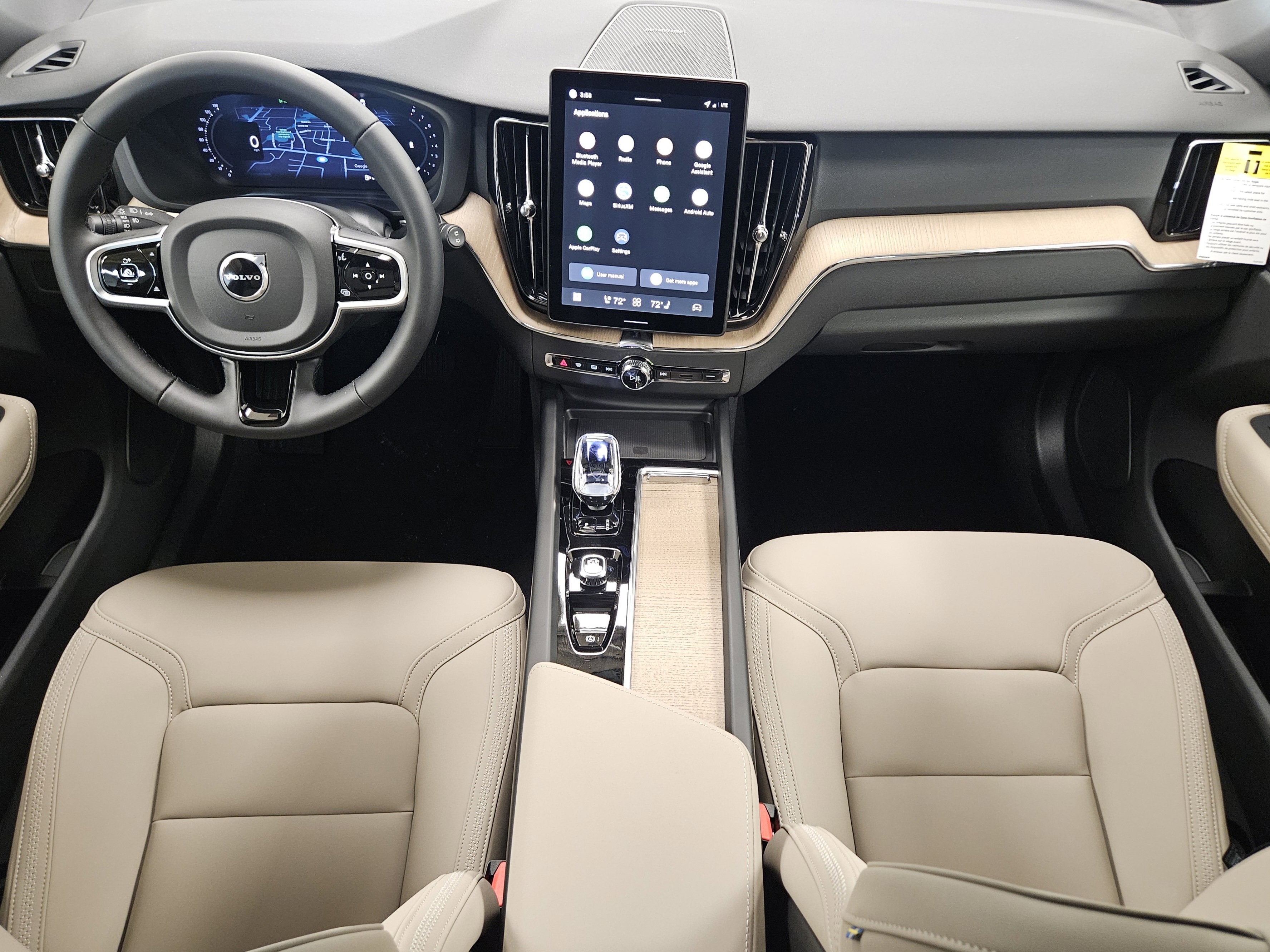 2026 Volvo XC60 Plus