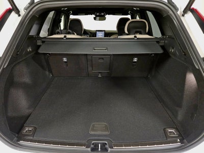 2026 Volvo XC60 Plus