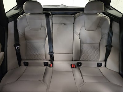 2026 Volvo XC60 Plus