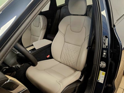 2026 Volvo XC60 Plus