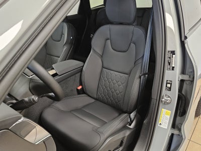 2026 Volvo XC60 Plus