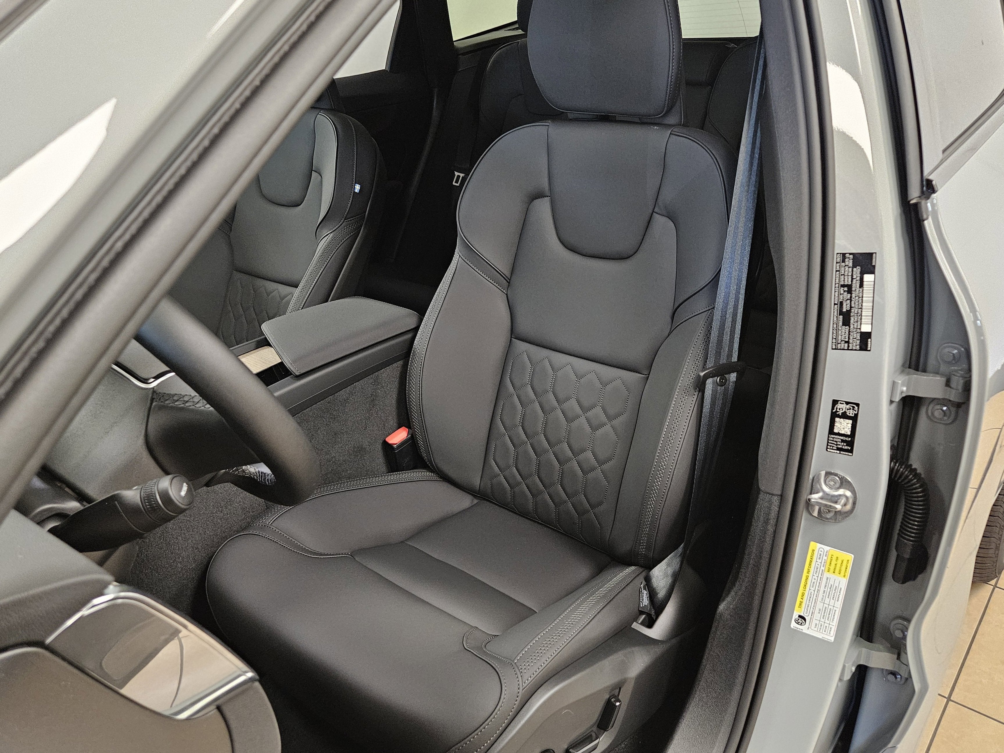 2026 Volvo XC60 Plus