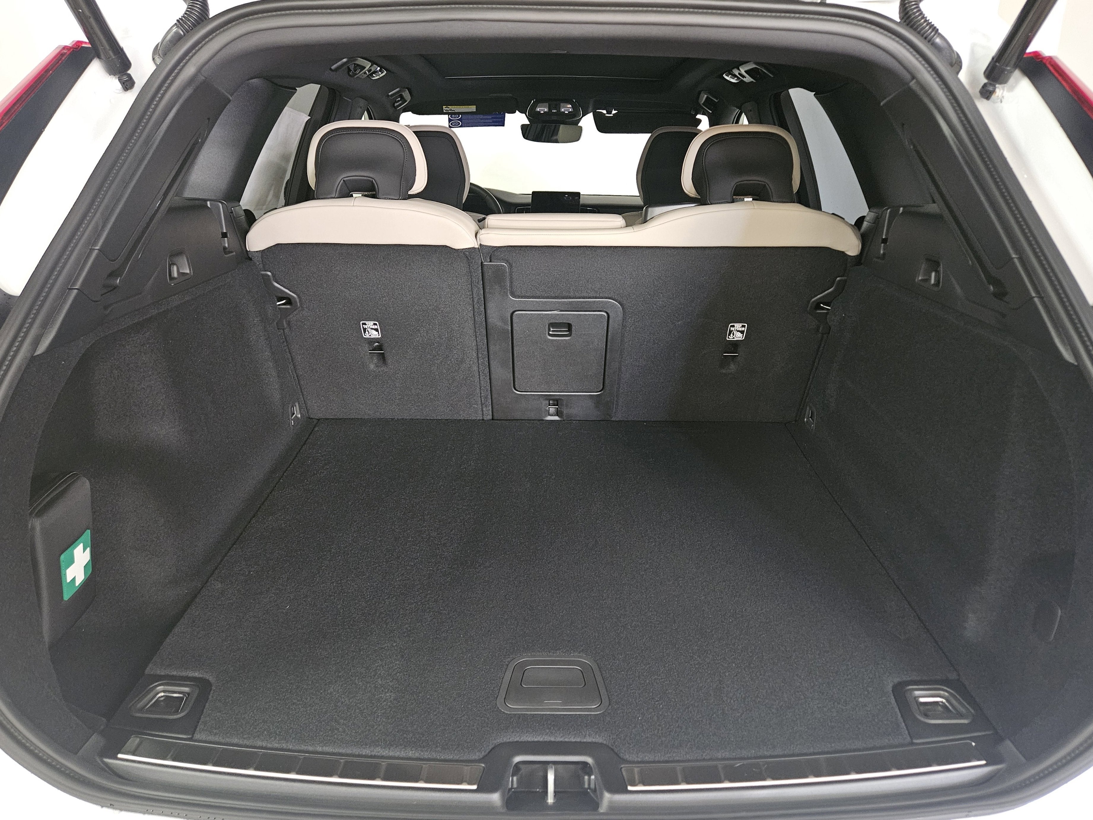 2026 Volvo XC60 Plus