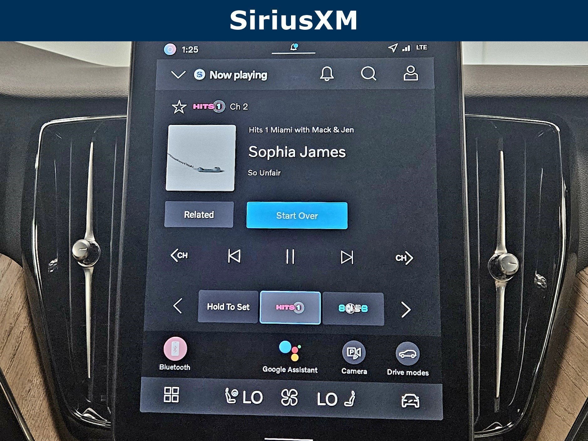 2026 Volvo XC60 Plus