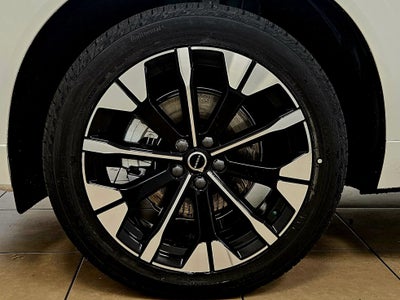 2026 Volvo XC60 Plus