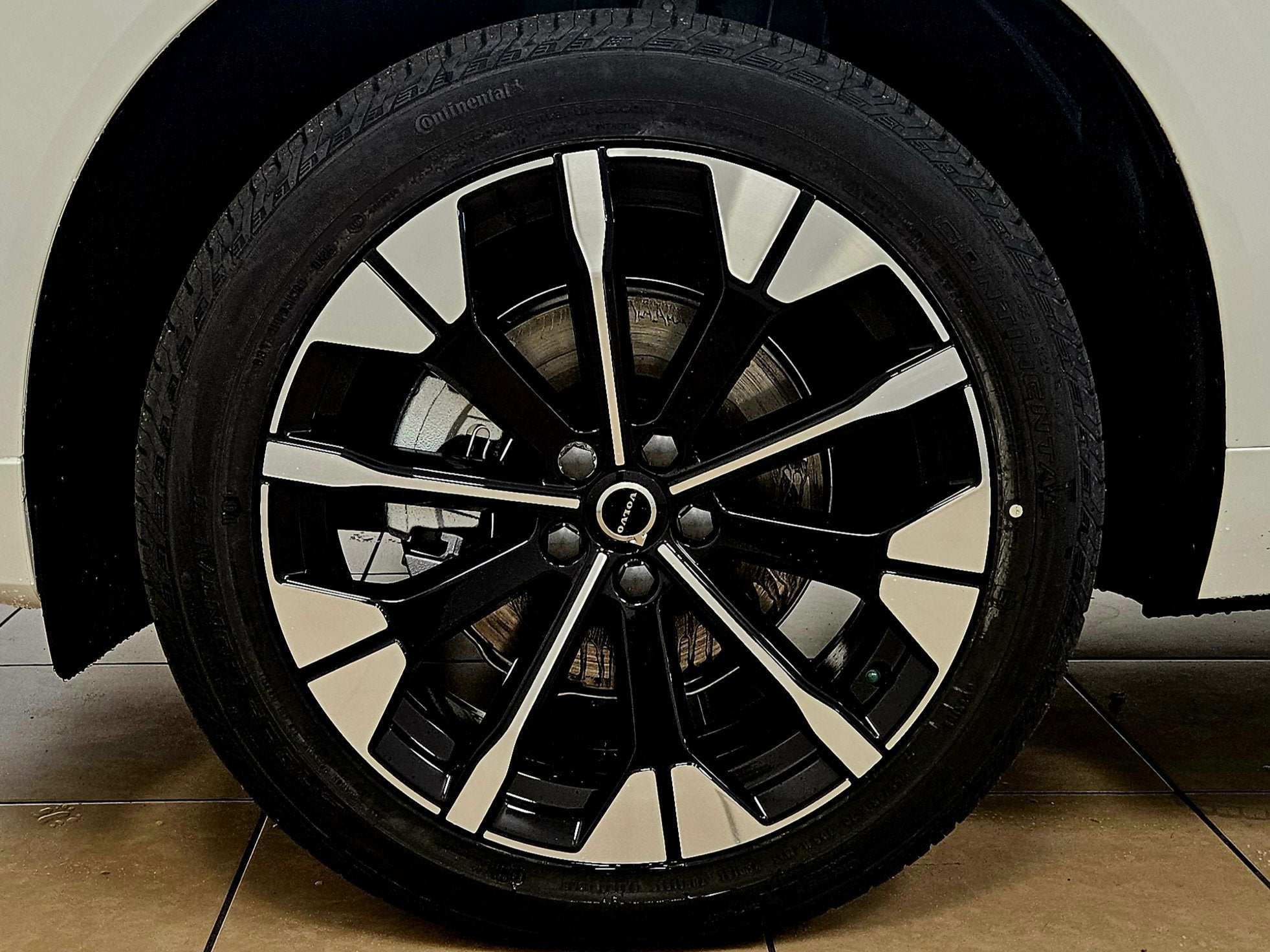 2026 Volvo XC60 Plus