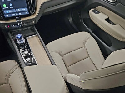 2026 Volvo XC60 Plus