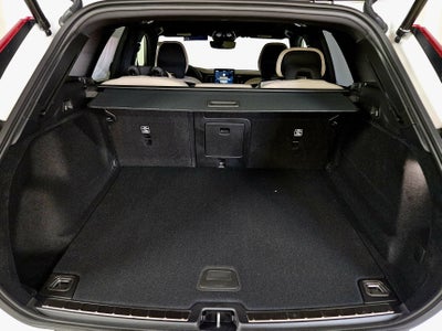 2026 Volvo XC60 Plus