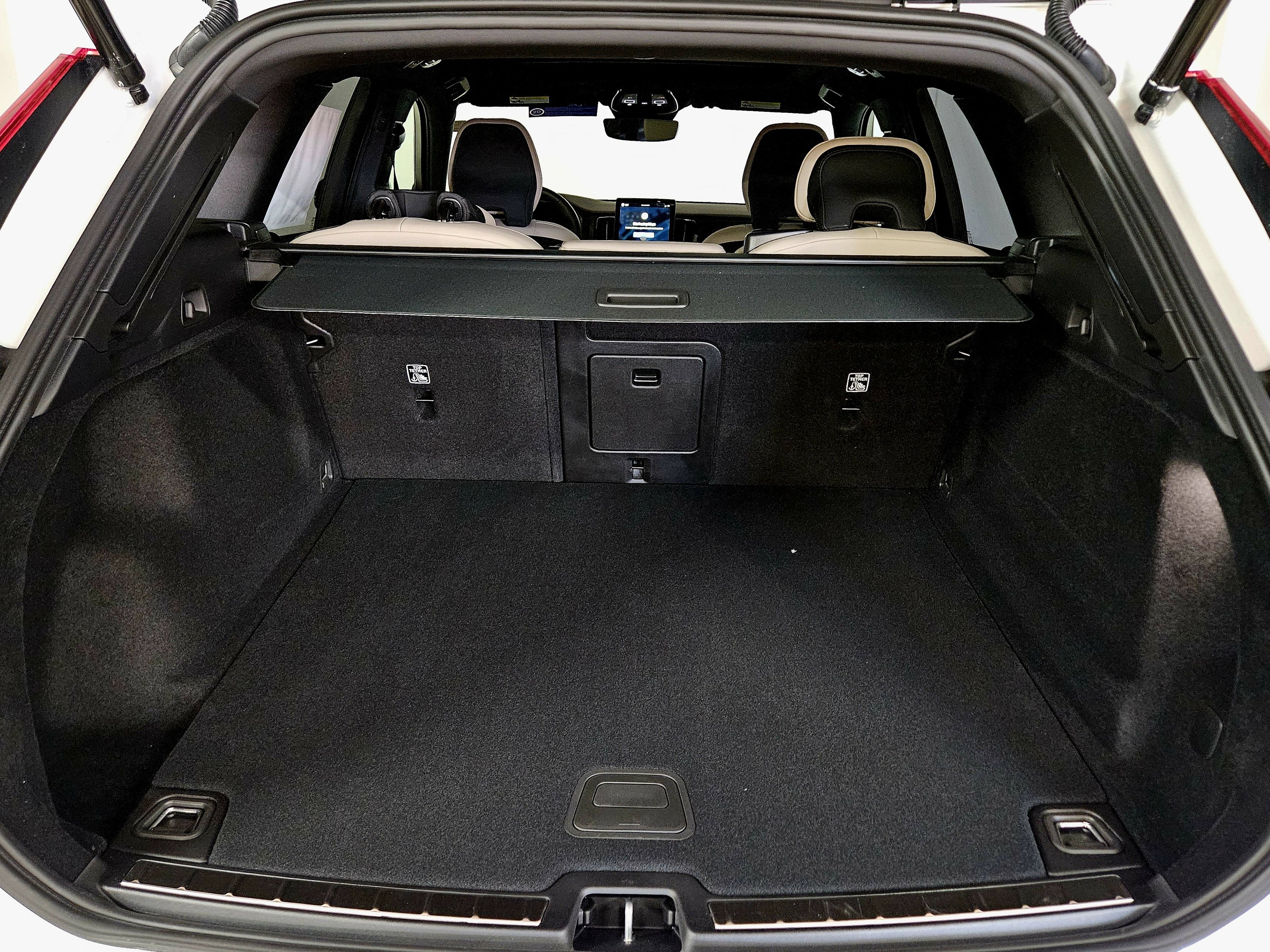 2026 Volvo XC60 Plus