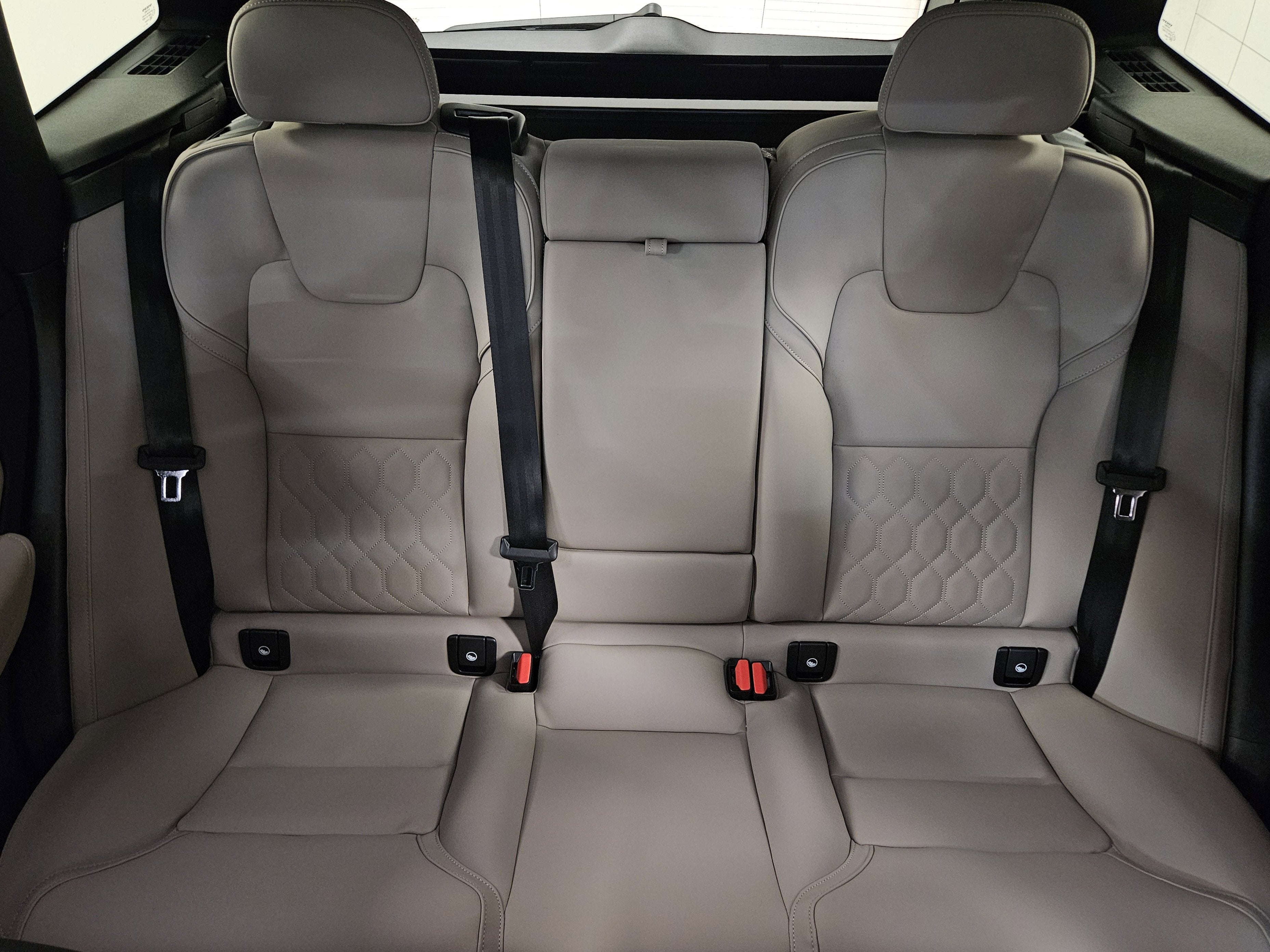 2026 Volvo XC60 Plus