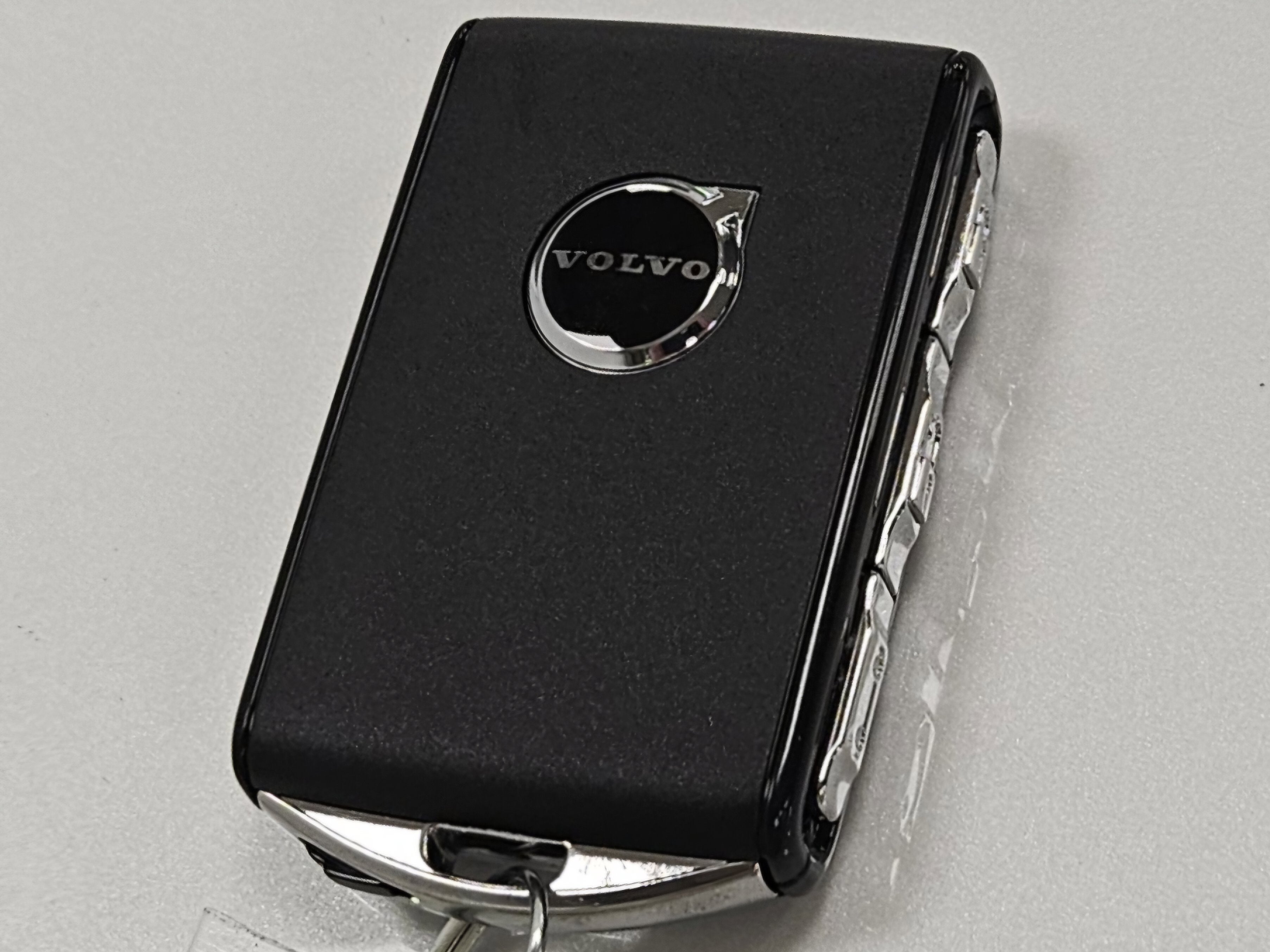 2026 Volvo XC60 Plus