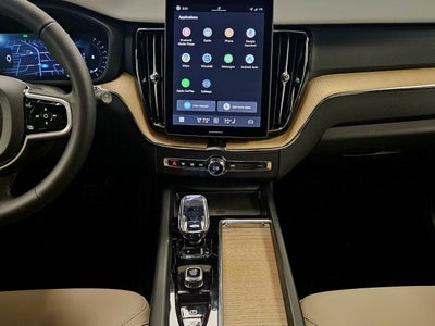 2026 Volvo XC60 Plus