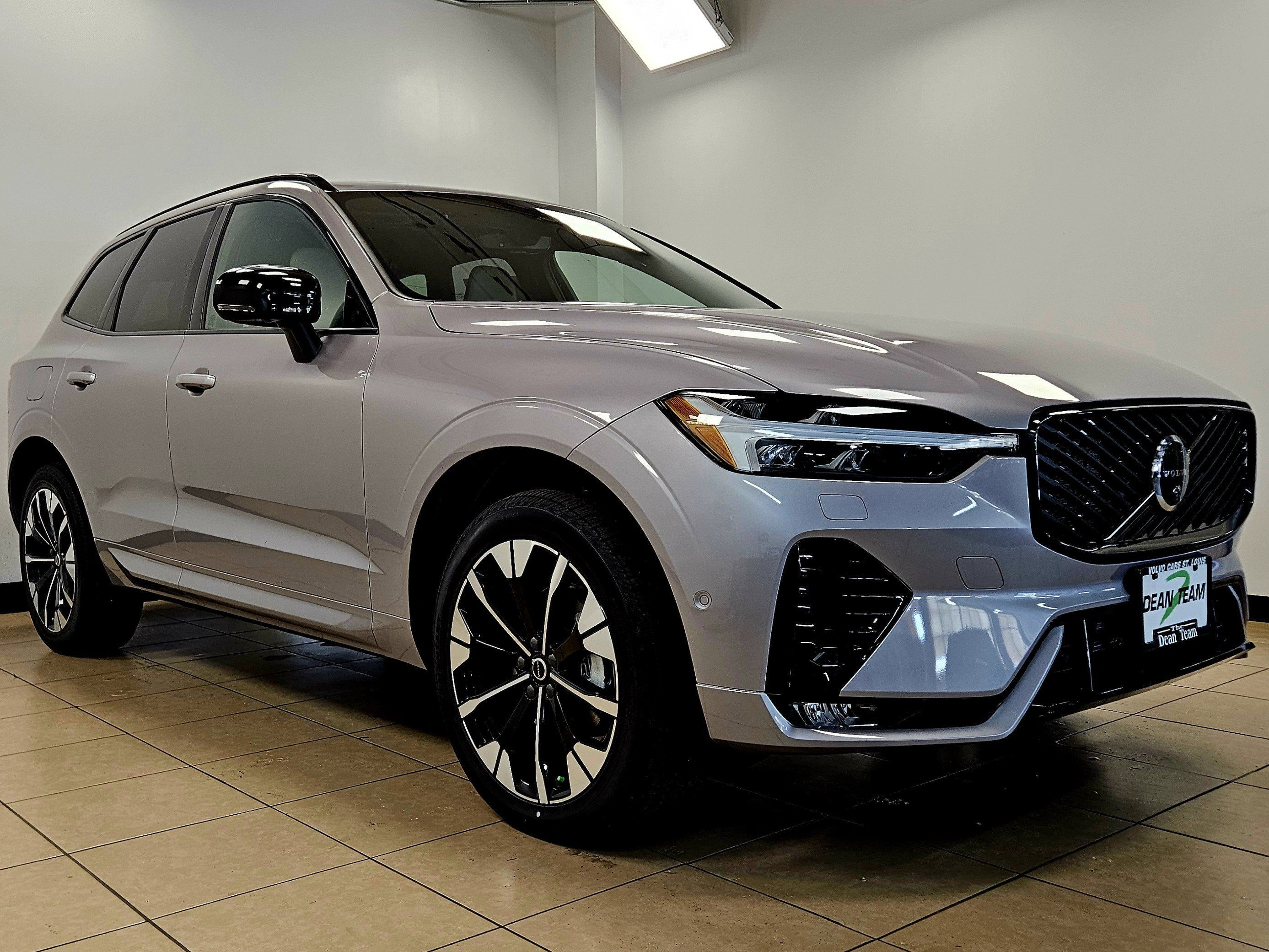 2026 Volvo XC60 Plus