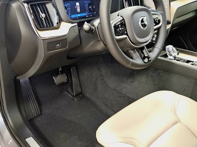 2026 Volvo XC60 Plus