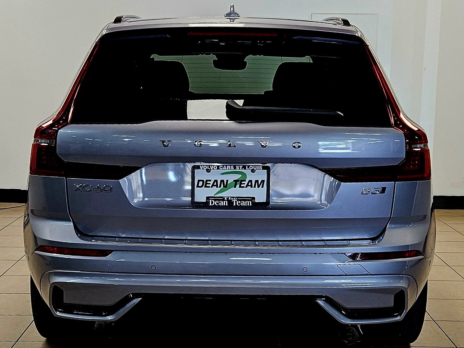 2026 Volvo XC60 Plus