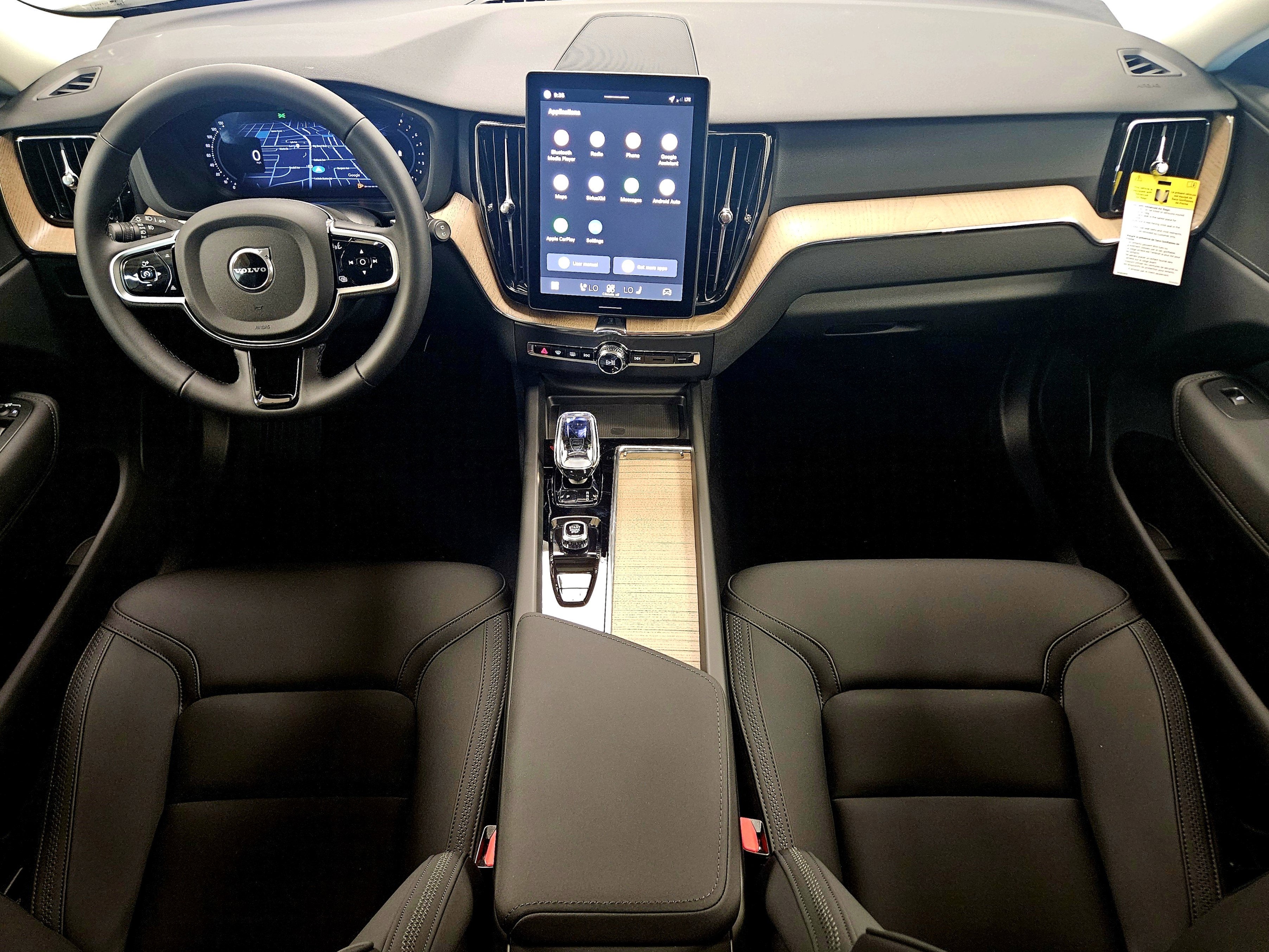 2026 Volvo XC60 Plus