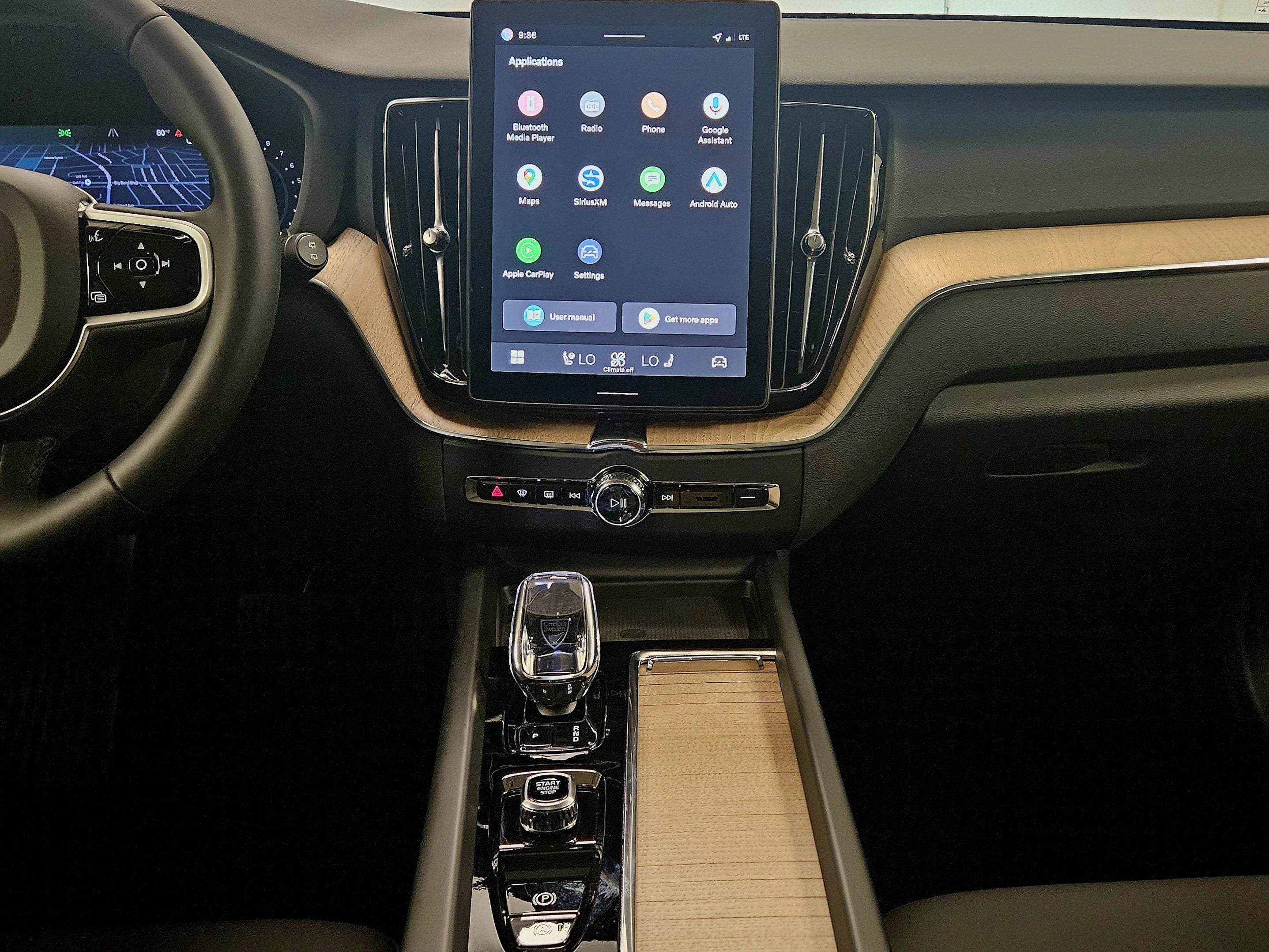 2026 Volvo XC60 Plus