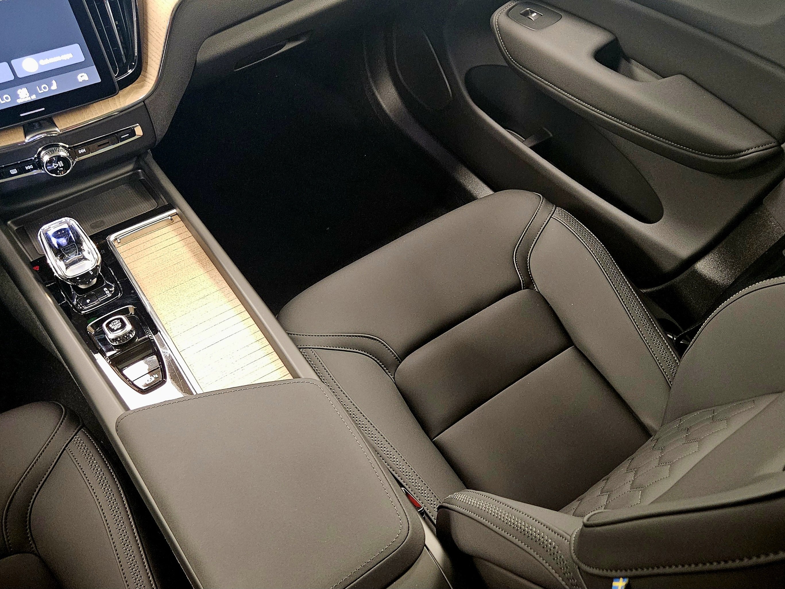 2026 Volvo XC60 Plus