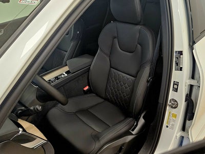 2026 Volvo XC60 Plus