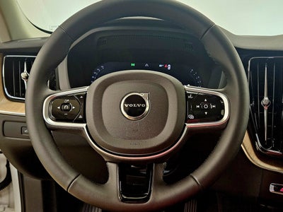 2026 Volvo XC60 Plus