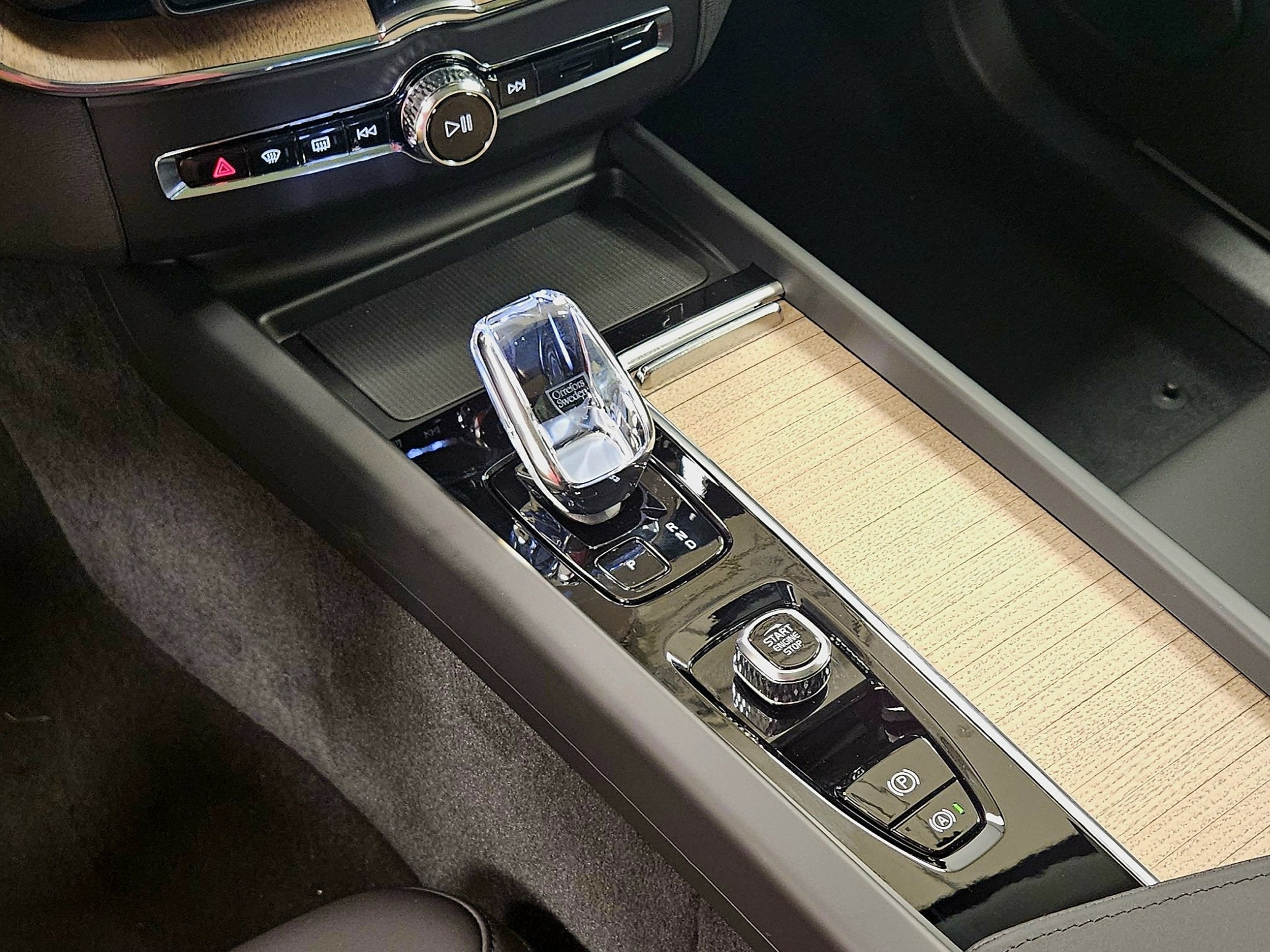 2026 Volvo XC60 Plus