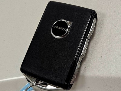 2026 Volvo XC60 Plus