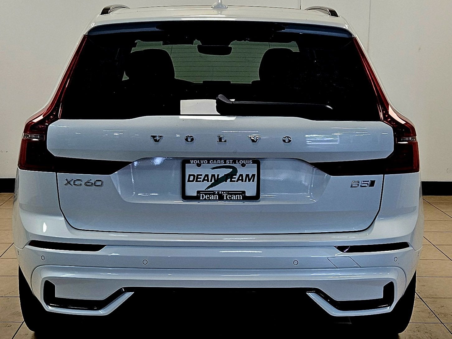 2026 Volvo XC60 Plus