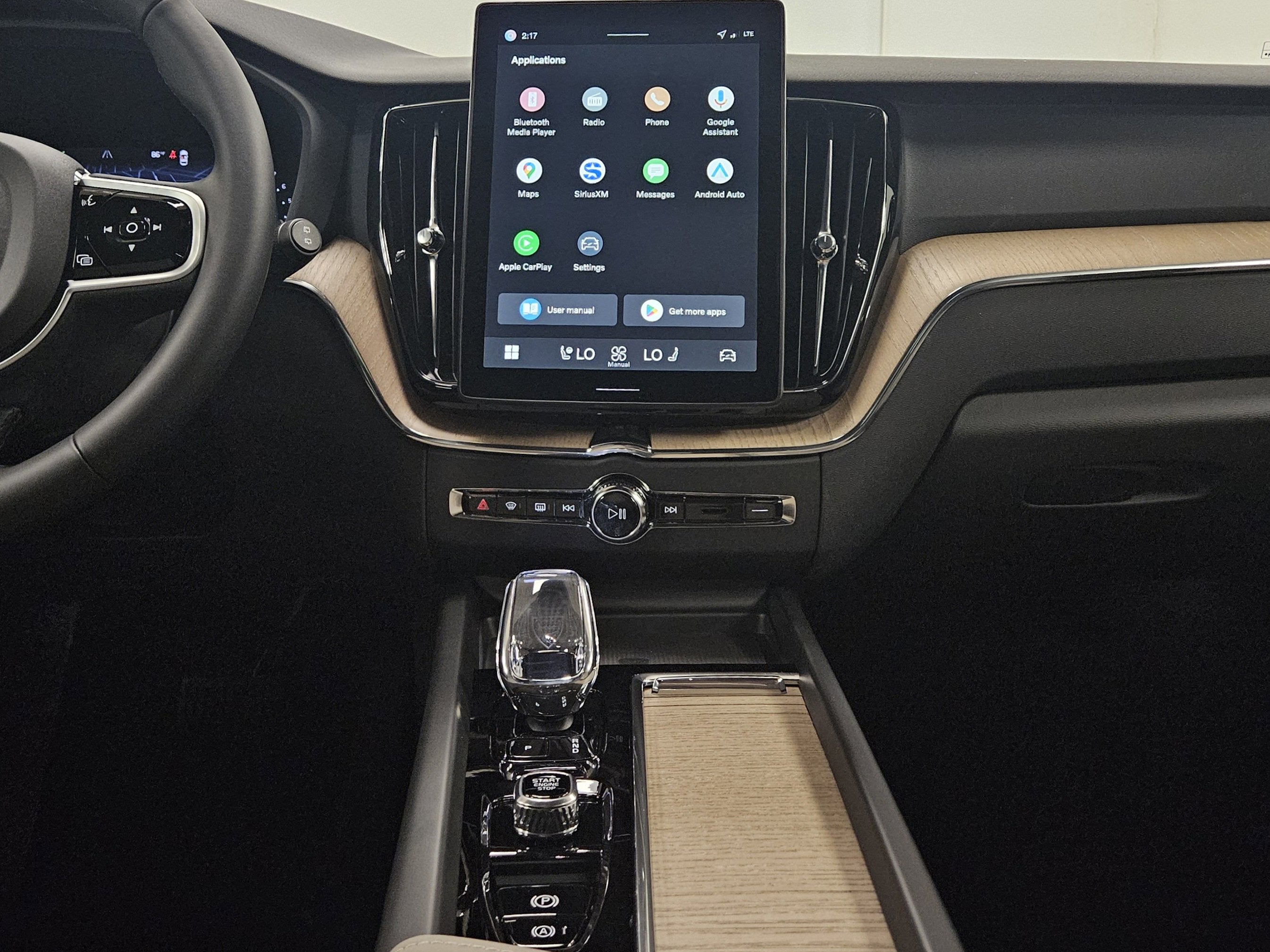 2026 Volvo XC60 Plus