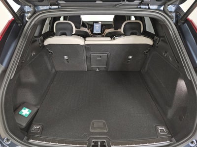 2026 Volvo XC60 Plus