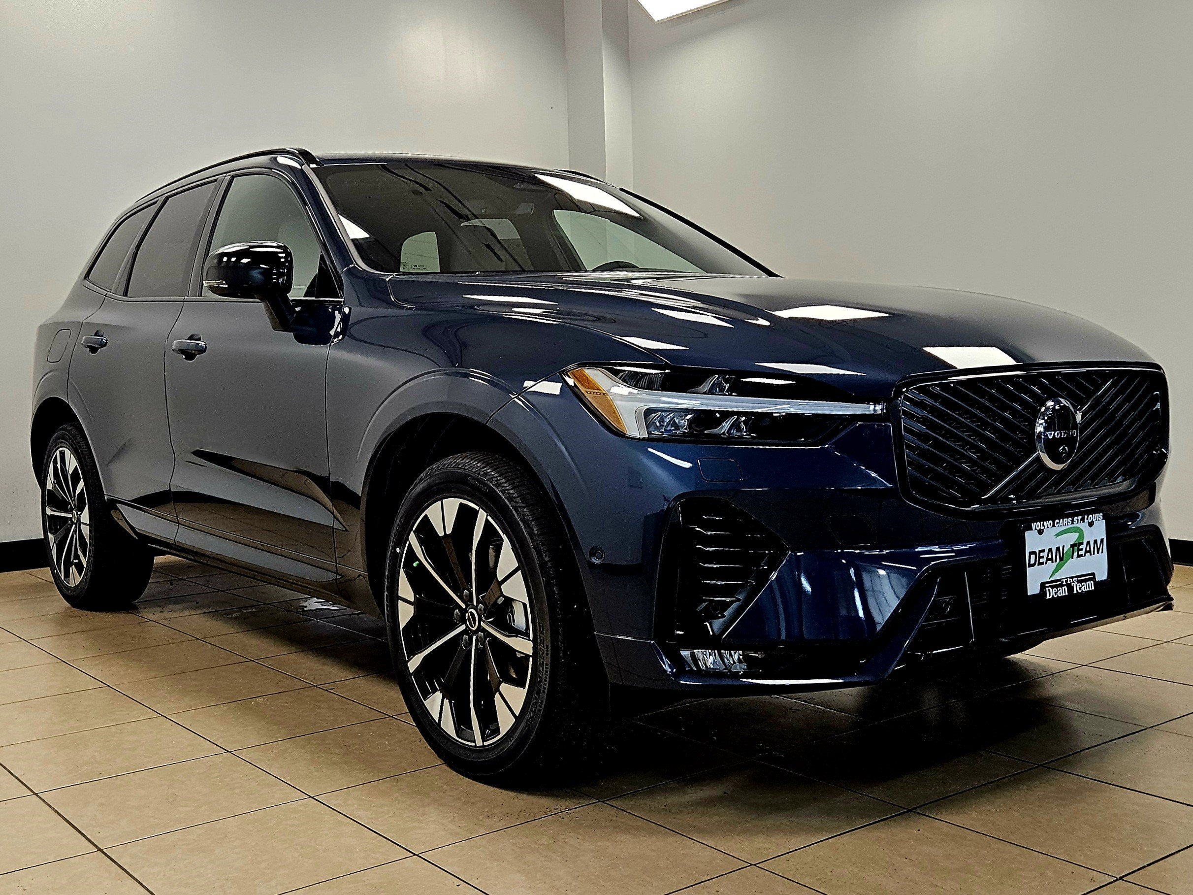 2026 Volvo XC60 Plus