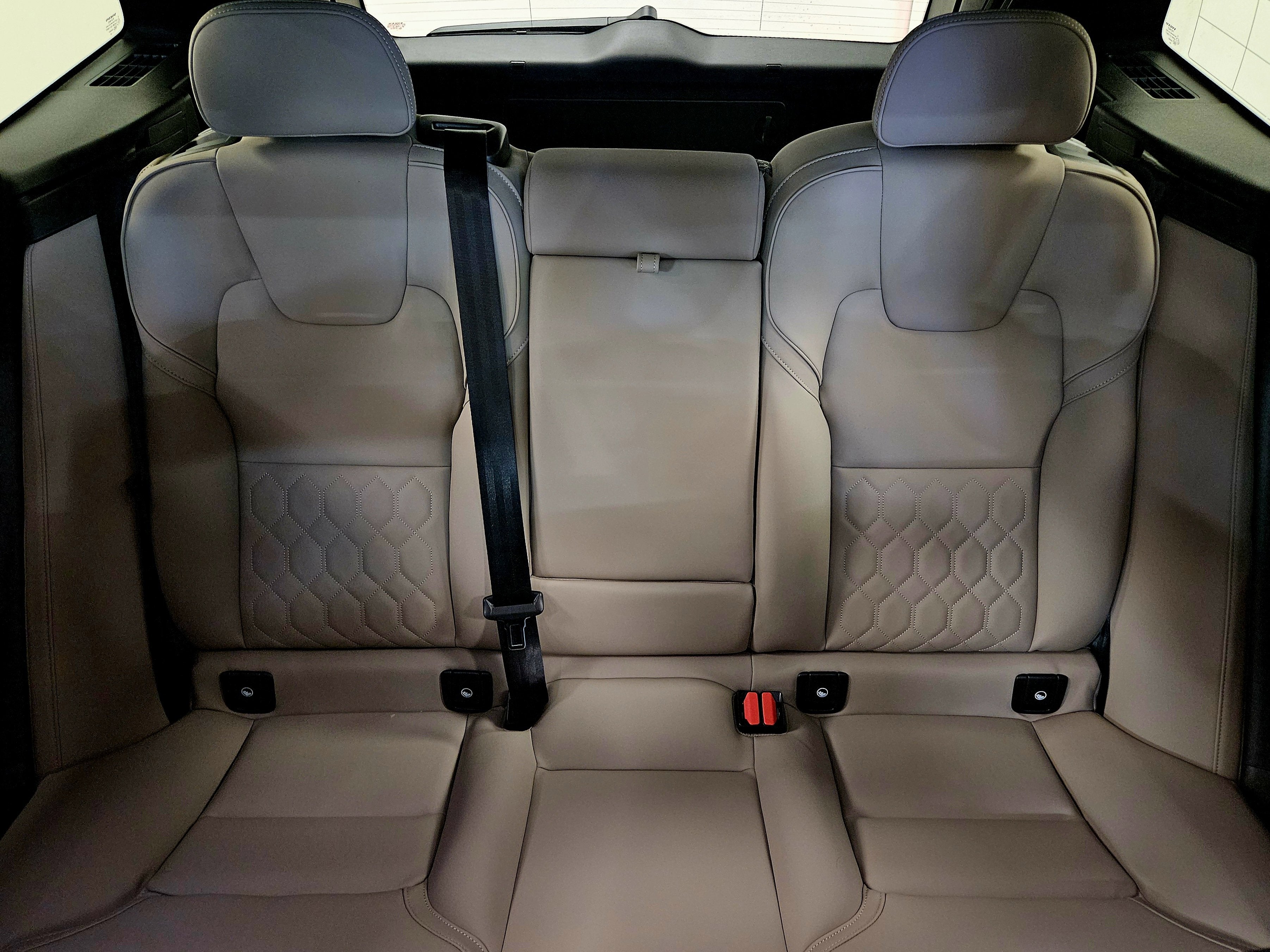 2026 Volvo XC60 Plus