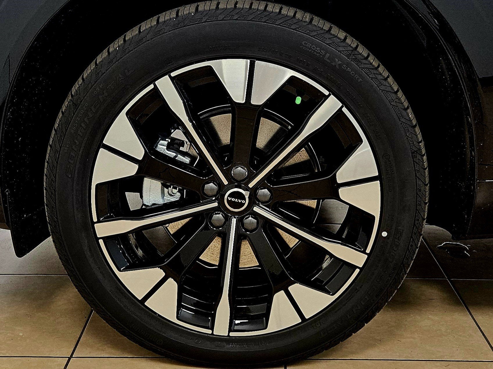 2026 Volvo XC60 Plus